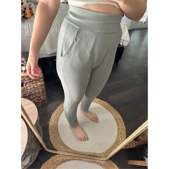 Meshki Women’s Small High Rise Logo Women’s Amelia Jogger Pants with Pockets - Picture 3 of 6